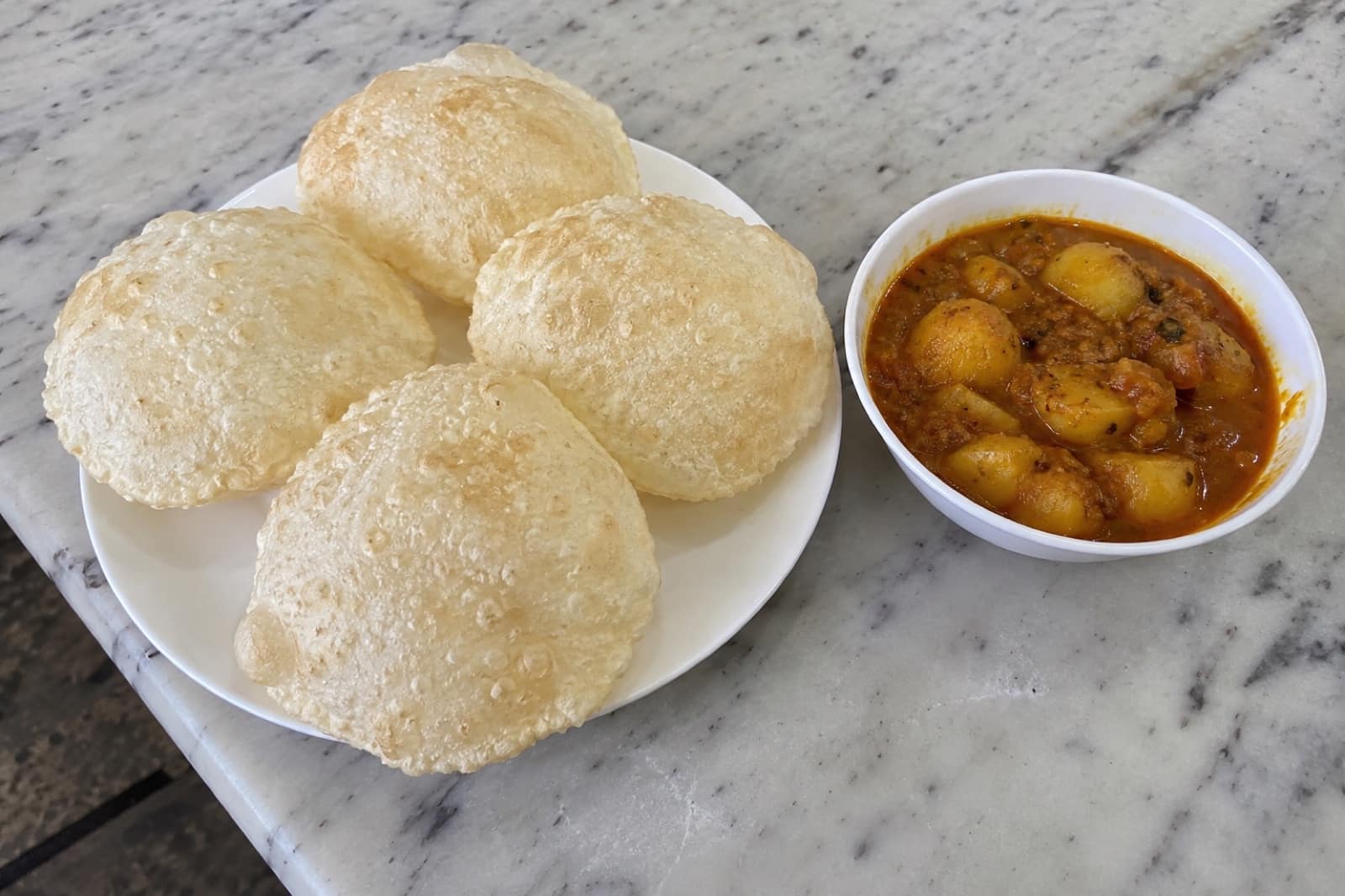 Luchi & Alur Dom