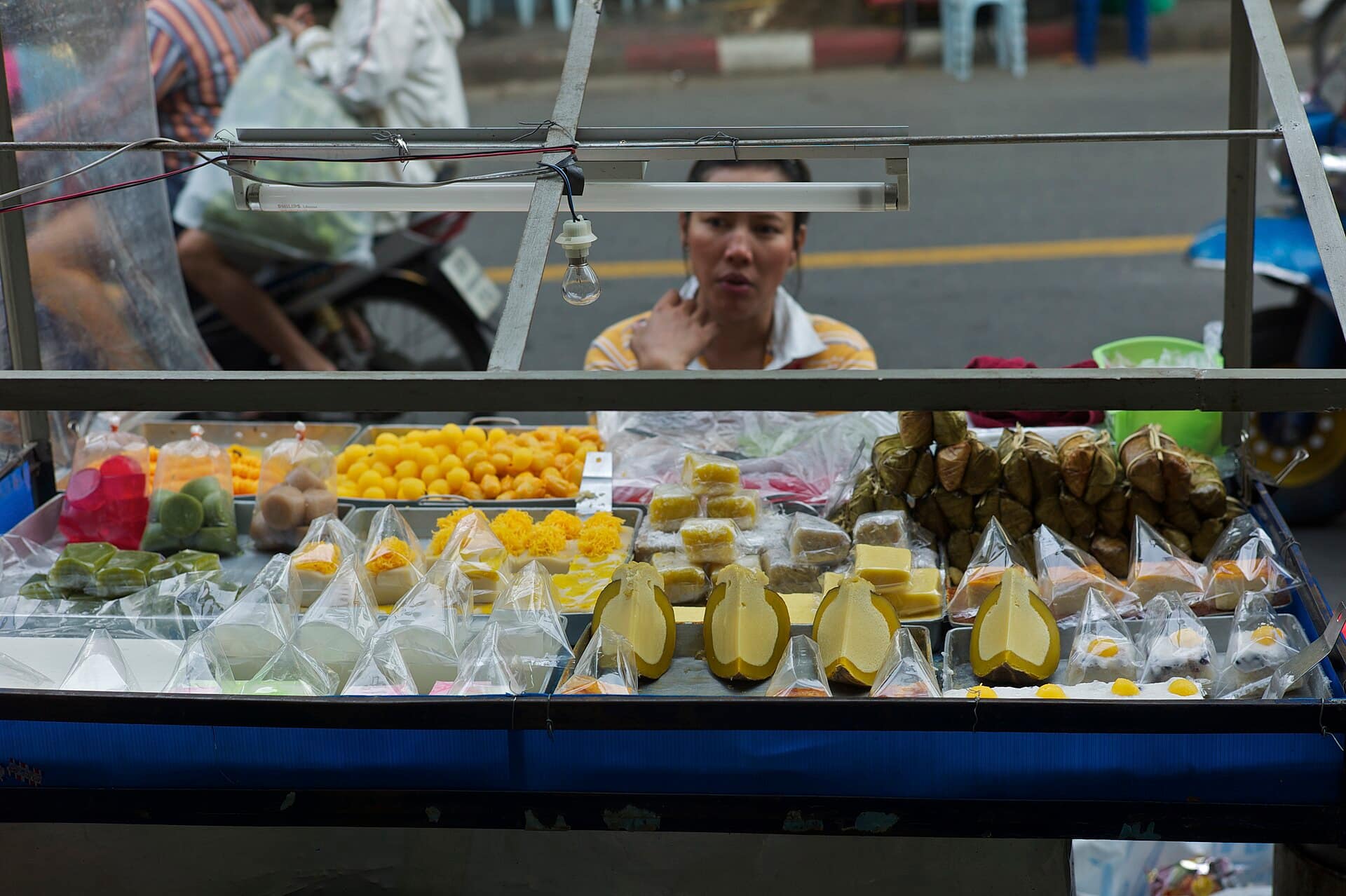 Foi thong and the golden sweets