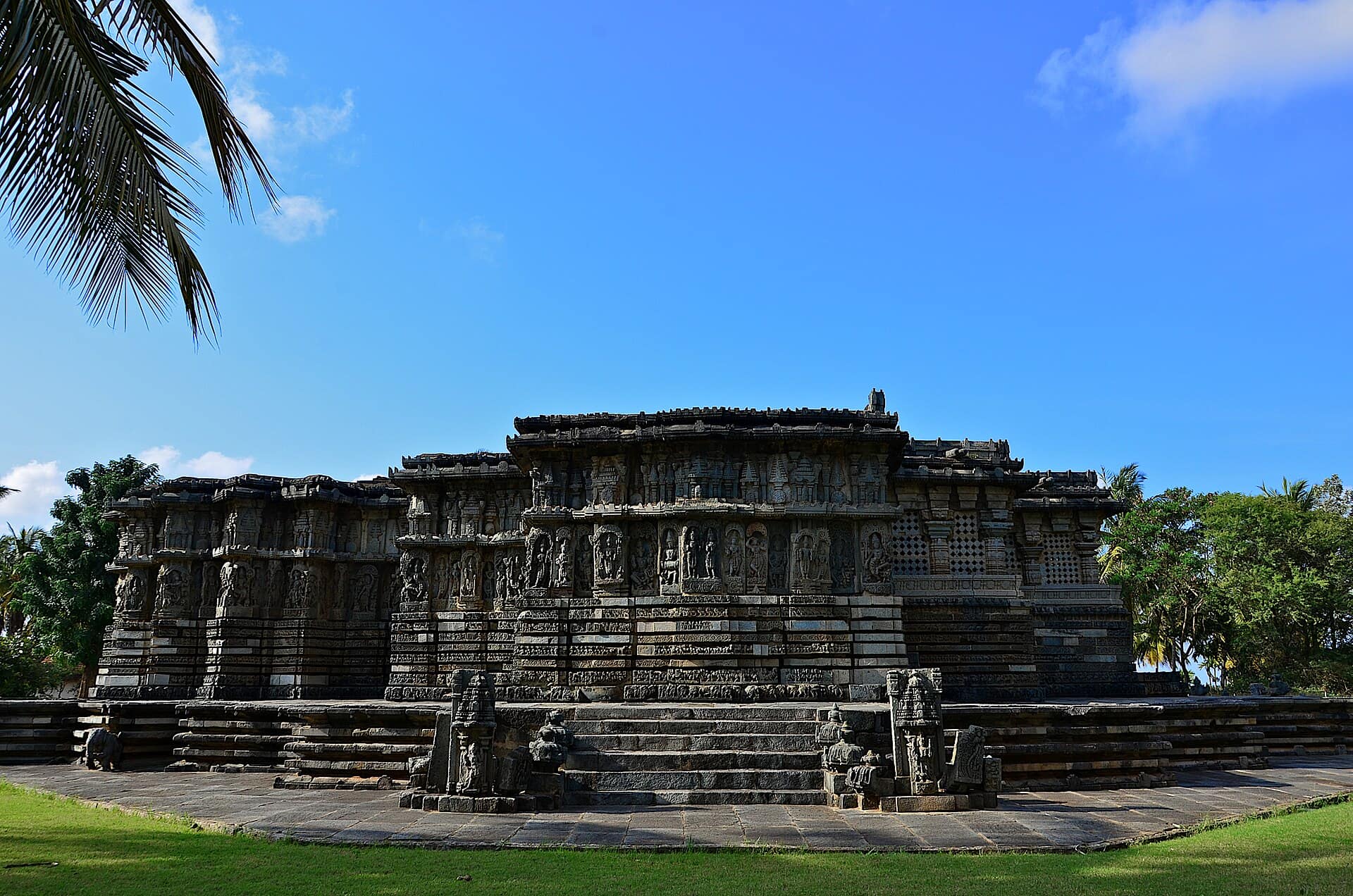Kedareshwara Temple