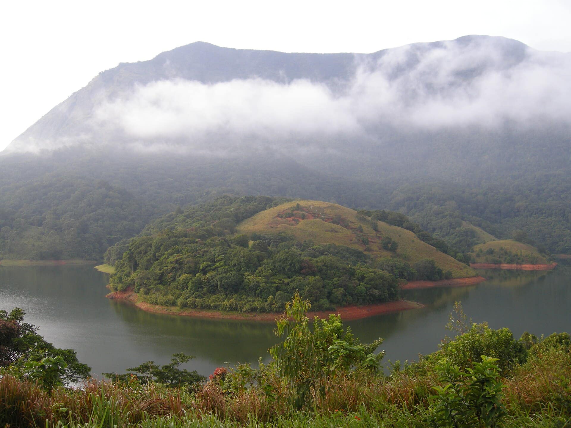 Siruvani Falls & Dam