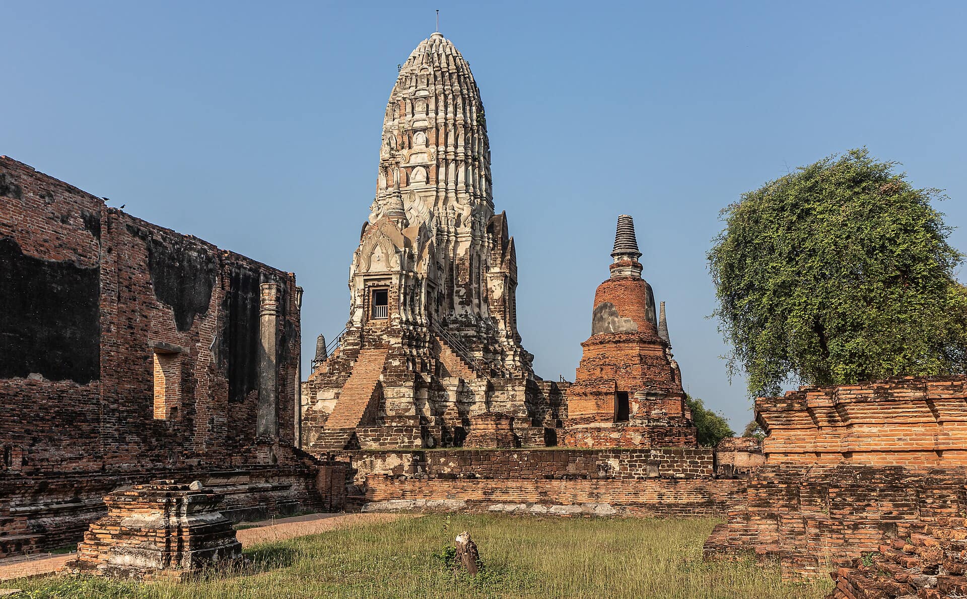 Wat Ratchaburana