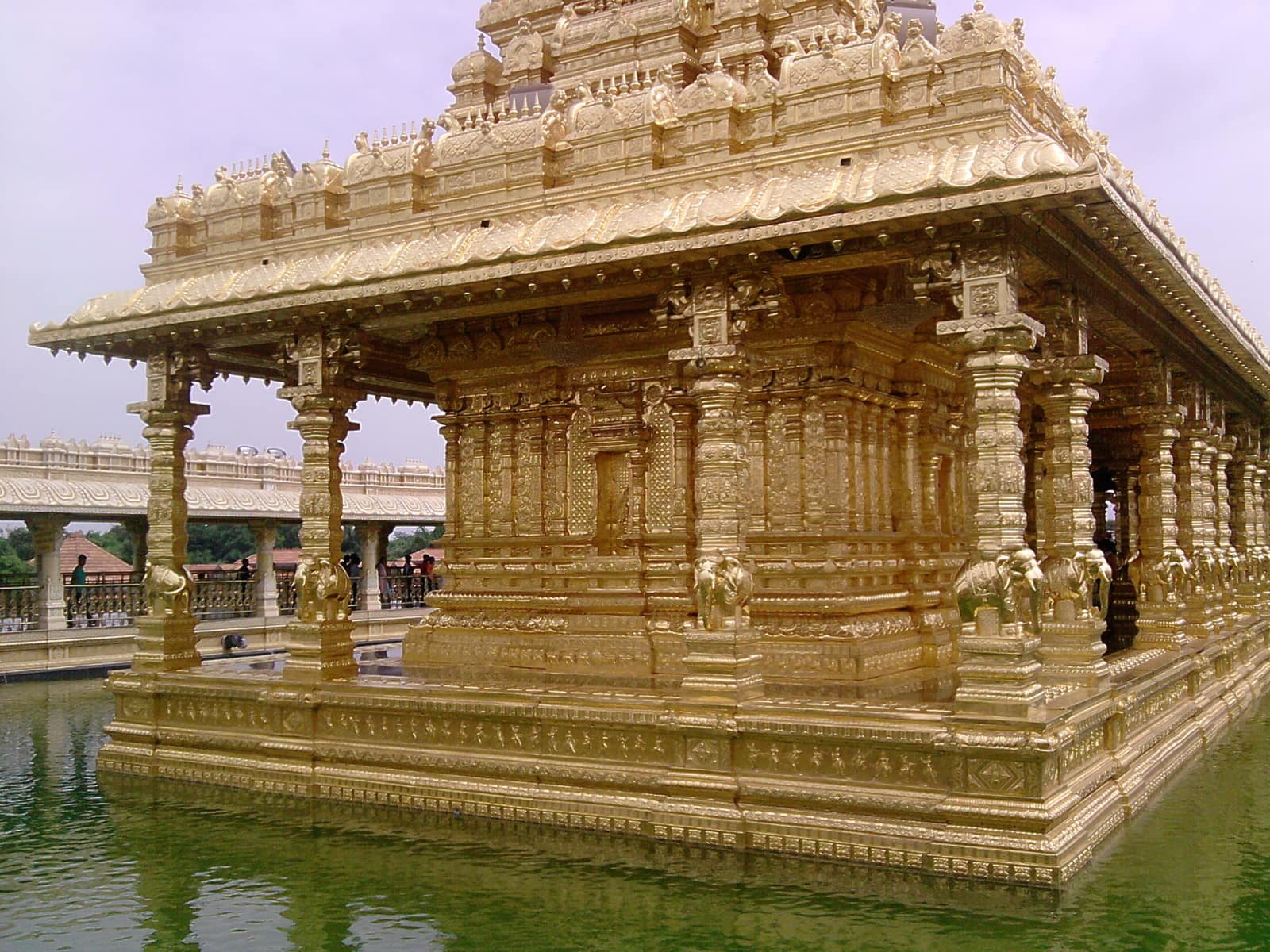 Sri Lakshmi Narayani Golden Temple, Sripuram
