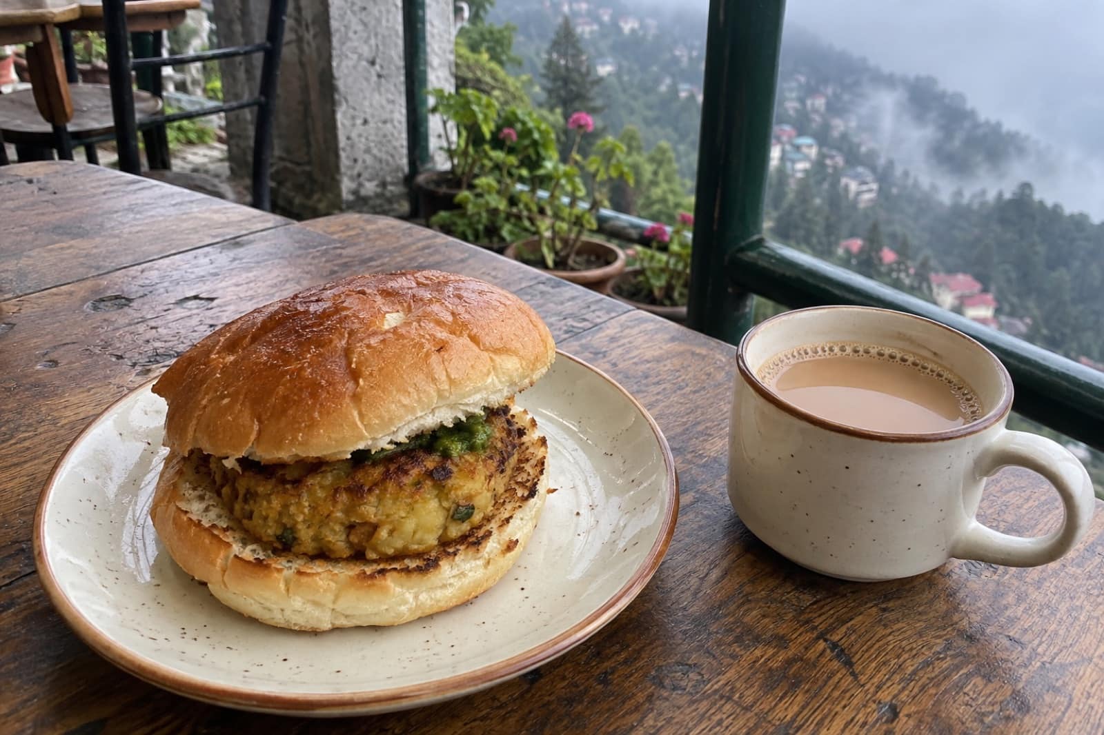 Bun Tikki (Char Dukan)