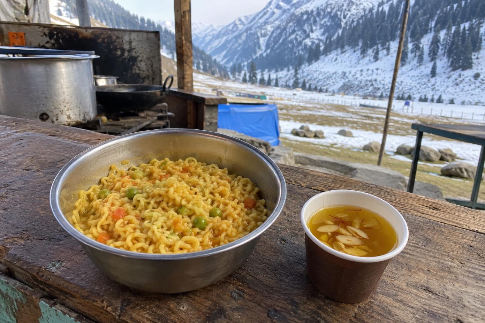 Hot Maggi & Kahwa