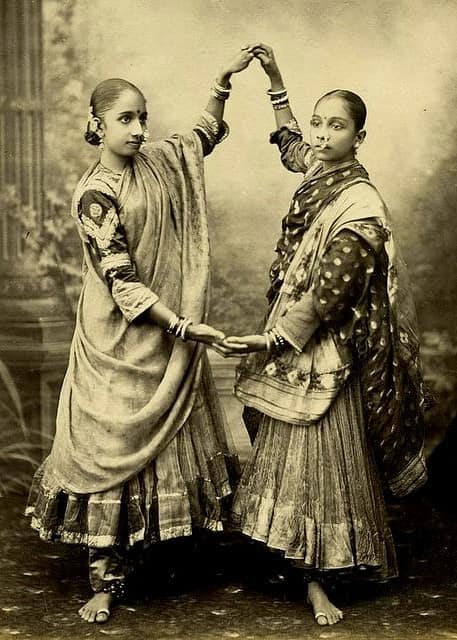Bandhani Chaniya Choli — Dwarka